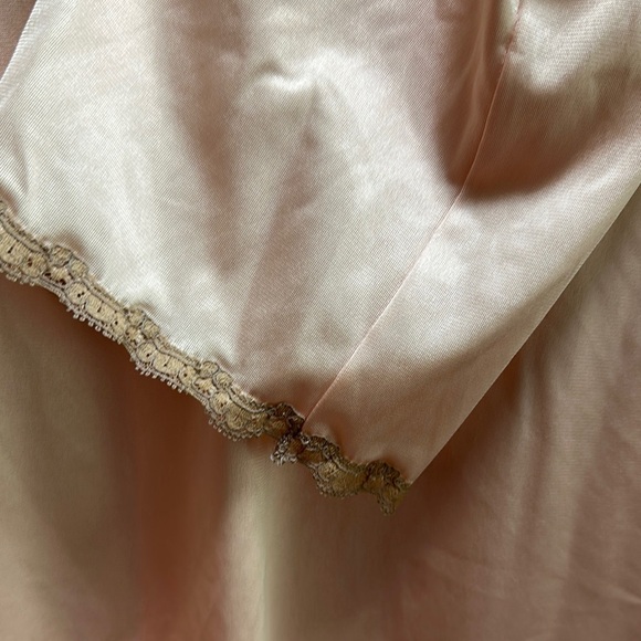 Vintage Vanity Fair Pink Women's Nightgown Cover Up. Size 38 - Picture 6 of 7